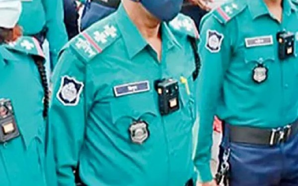বডি ক্যামেরা কেনার দায়িত্ব পেলেন ৬৪ জেলার এসপি