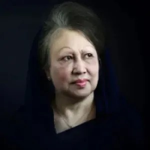 কিছুক্ষণের মধ্যেই খালেদা জিয়ার জানাজা