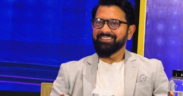 যাচ্ছেন না, থাকছেন তাহসান