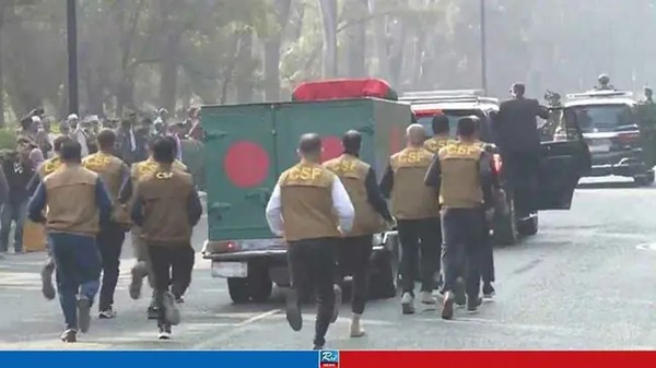 জিয়া উদ্যানে খালেদা জিয়ার মরদেহ