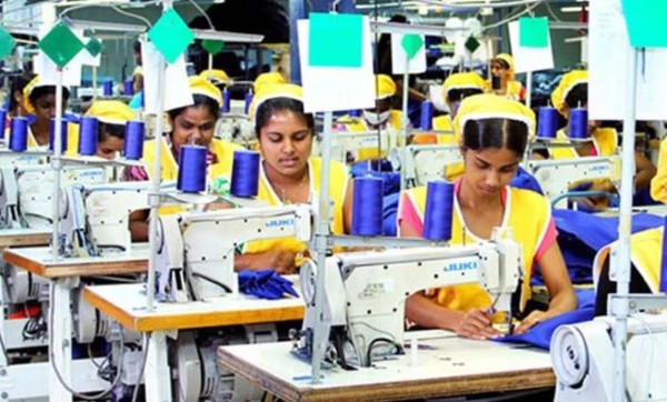 এক বছরে পোশাক খাতে বড় ধাক্কা, বন্ধ শতাধিক কারখানা ও কাজ হারিয়েছেন লাখো শ্রমিক: বিজিএমইএ