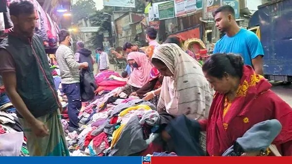 শীত জেঁকে বসায় ঢাকায় গরম পোশাক বিক্রির ধুম
