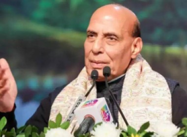 প্রধান উপদেষ্টাকে কথা বলার ক্ষেত্রে সংযত থাকার আহ্বান ভারতের প্রতিরক্ষামন্ত্রীর