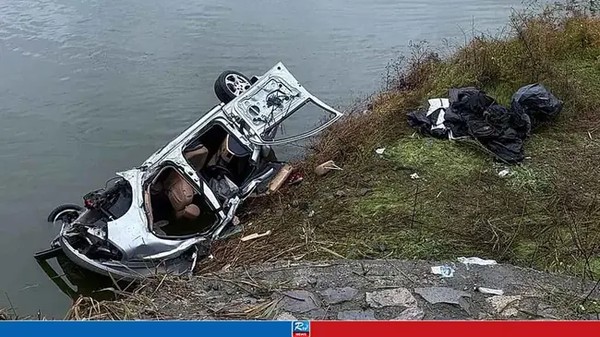 পুলিশের ধাওয়ায় পালাতে গিয়ে ভয়াবহ দুর্ঘটনায় নিহত ৬