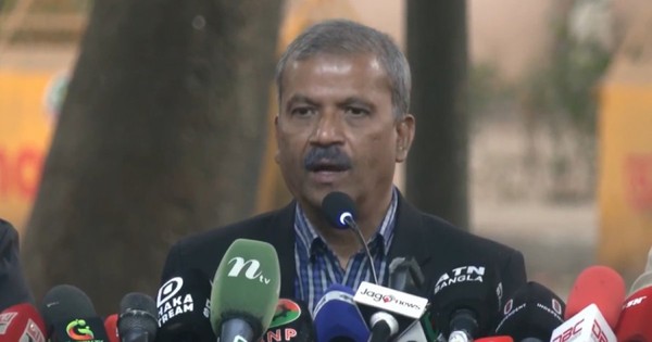 খালেদা জিয়ার মৃত্যুর পেছনে শেখ হাসিনার দায় আছে: আইন উপদেষ্টা