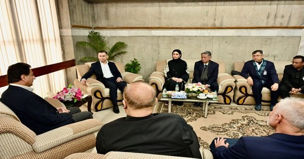 তারেক রহমানের সাথে পাকিস্তানের স্পিকারের সাক্ষাৎ