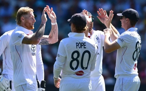 তদন্ত শেষে যে কারণে সতর্ক করা হলো ইংল্যান্ড ক্রিকেটারদের