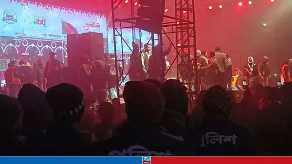 ইট নিক্ষেপে জেমসের কনসার্ট পণ্ড, আহত ৩০