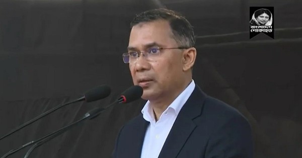 মায়ের জানাজায় দোয়া চাইলেন ছেলে